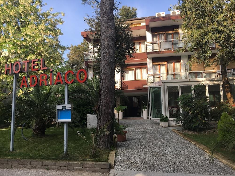 Hotel Adriaco Grado Exteriér fotografie